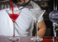 Hari Bartender Sedunia 24 Februari: Sejarah dan Penghargaan untuk Profesi Peracik Minuman
