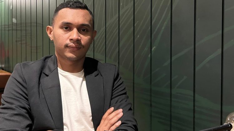 Baptista Veranius Kritik Keras Pemulihan Jabatan Ahmad Sahroni