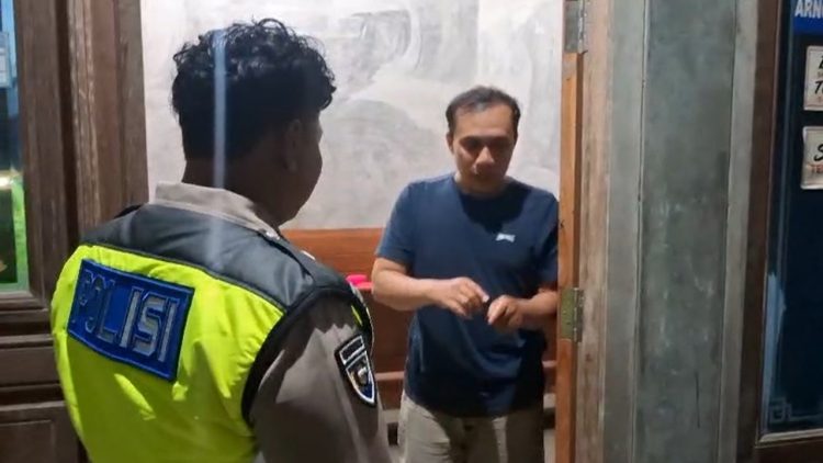 Pemudik Bersama Keluarga Tersesat di Hutan Pemalang, Respons Cepat Polisi Berhasil Selamatkan dan Evakuasi hingga Tuntas