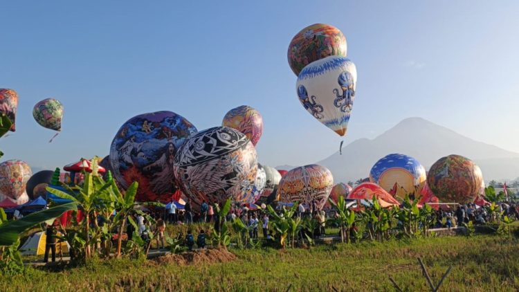 Festival Balon Udara Wonosobo 2026 Sedot Puluhan Ribu Pengunjung