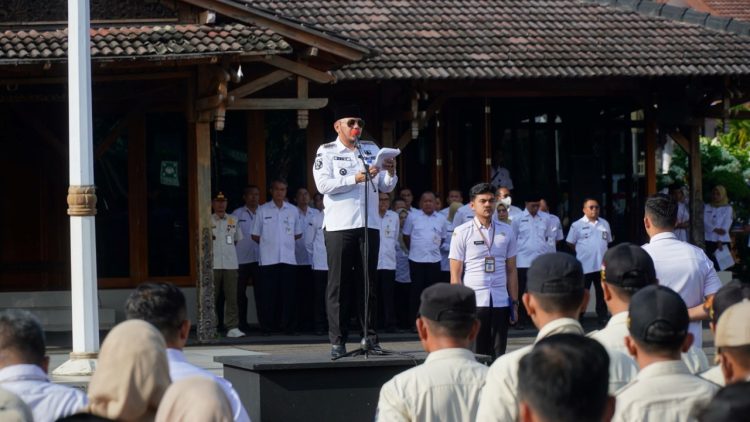 Hari Perdana Masuk Kerja Pasca-Lebaran, Wali Kota Tegal Tekankan Disiplin dan Peningkatan Kinerja ASN