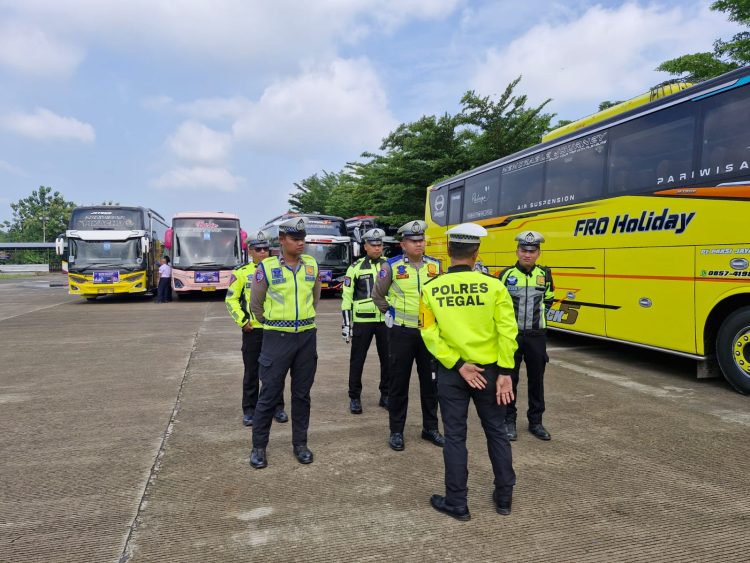 Pemudik Apresiasi Pelayanan Polri pada Operasi Ketupat Candi 2026