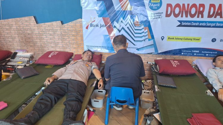 Polres Tegal Dukung Donor Darah Dalam Peringatan Hut Bank Jateng Ke-63