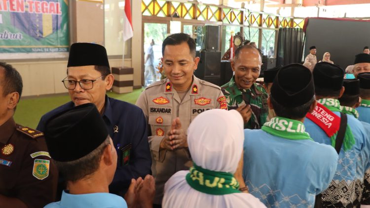 Wakapolres Tegal Hadiri Pelepasan Jamaah Calon Haji Kabupaten Tegal Tahun 2026