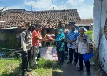 Polisi Sigap Bantu Warga, Dapur Rumah di Lebaksiu yang Terancam Roboh Mendapat Pendampingan